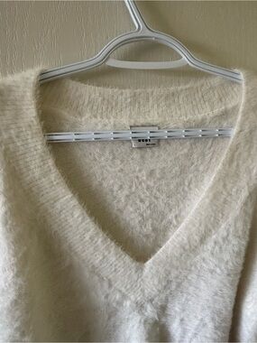 Soft V-Neck Hush Knit Sweater in Cream
